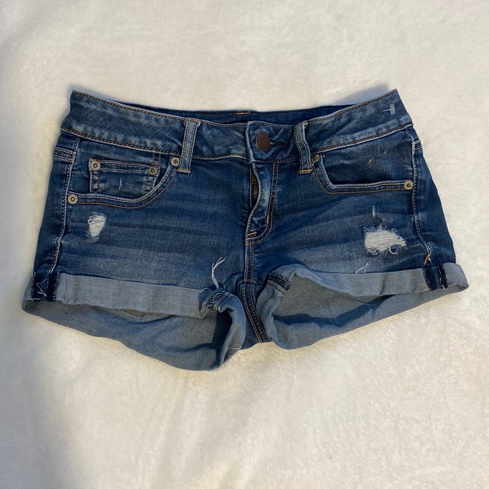 American eagle super stretch size 4 dark wash Jean shorts